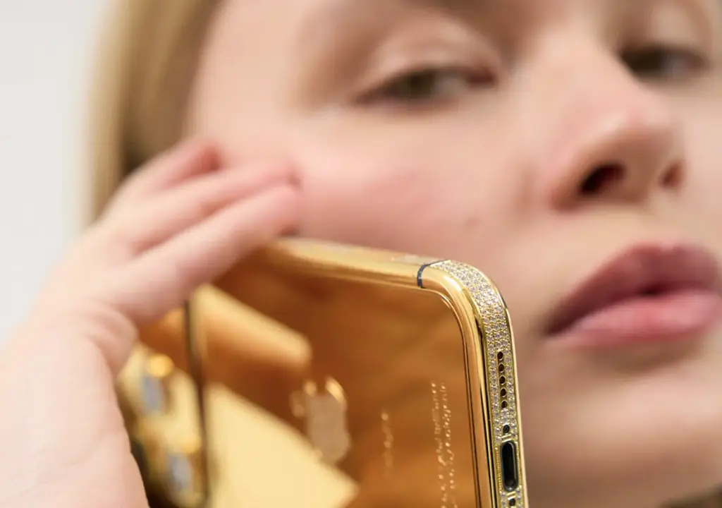 24k Gold iPhone 17 Pro Luxury Range