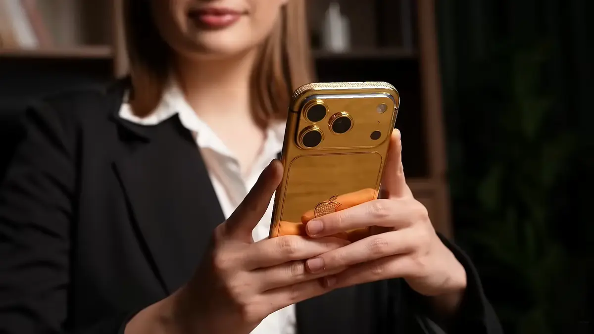 Goldgenie luxury iPhone 18 finishes including 24K Gold, Rose Gold and Platinum