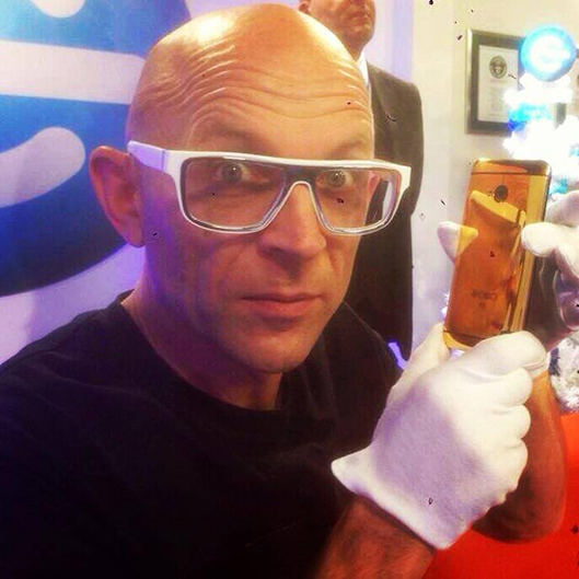 Gadget Show Goldgenie HTC One