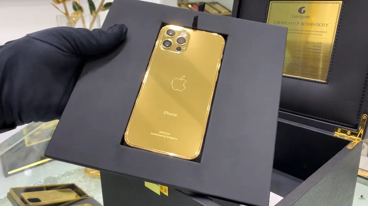 Luxury gold smartphone image or Goldgenie gold iPhone