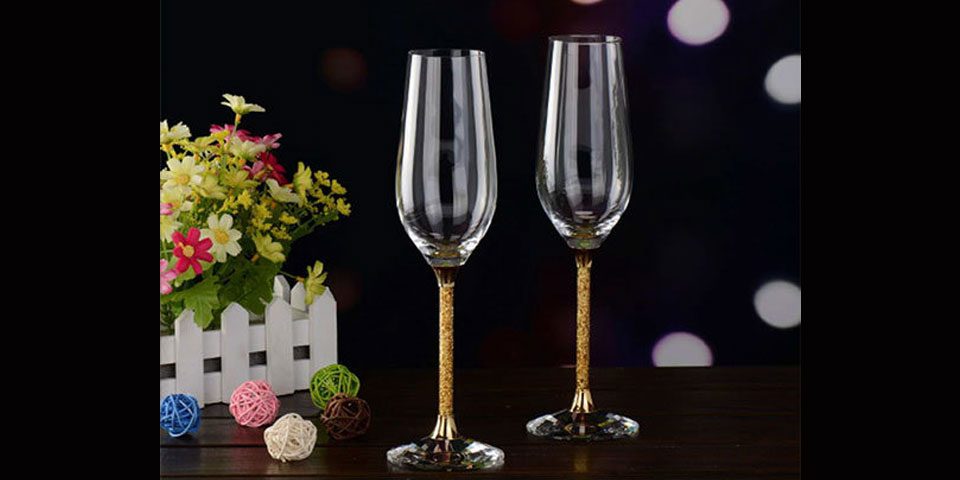 Crystal-Champagne-Flutes-fea