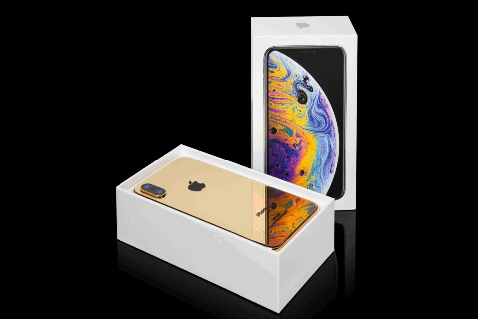 gold-iphone-elite-in-box