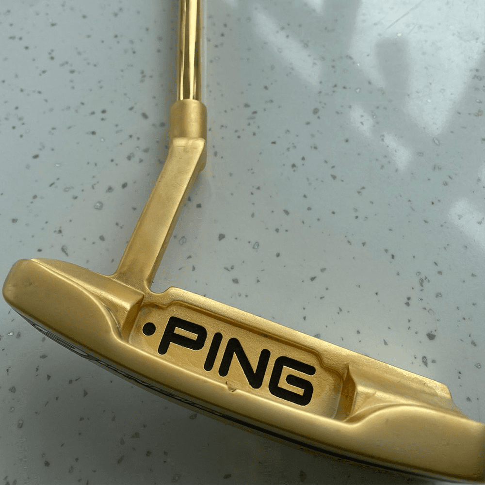 Gold plating golf putter